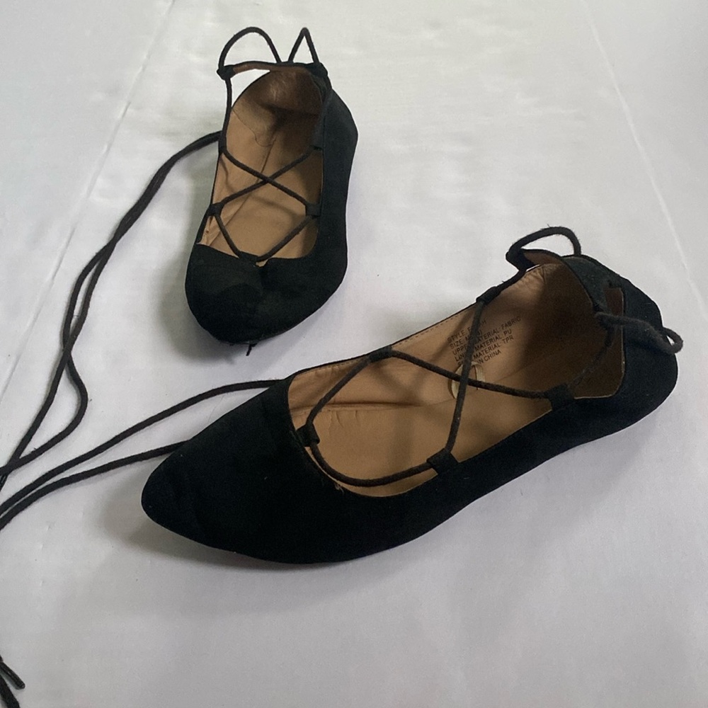 Rue21 Black Tie Up Gladiator Style Flats
